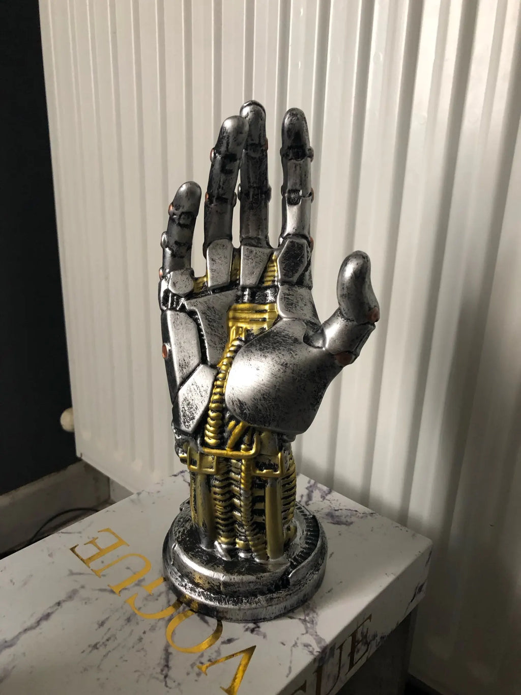 Robot Hand Game Controller Holder