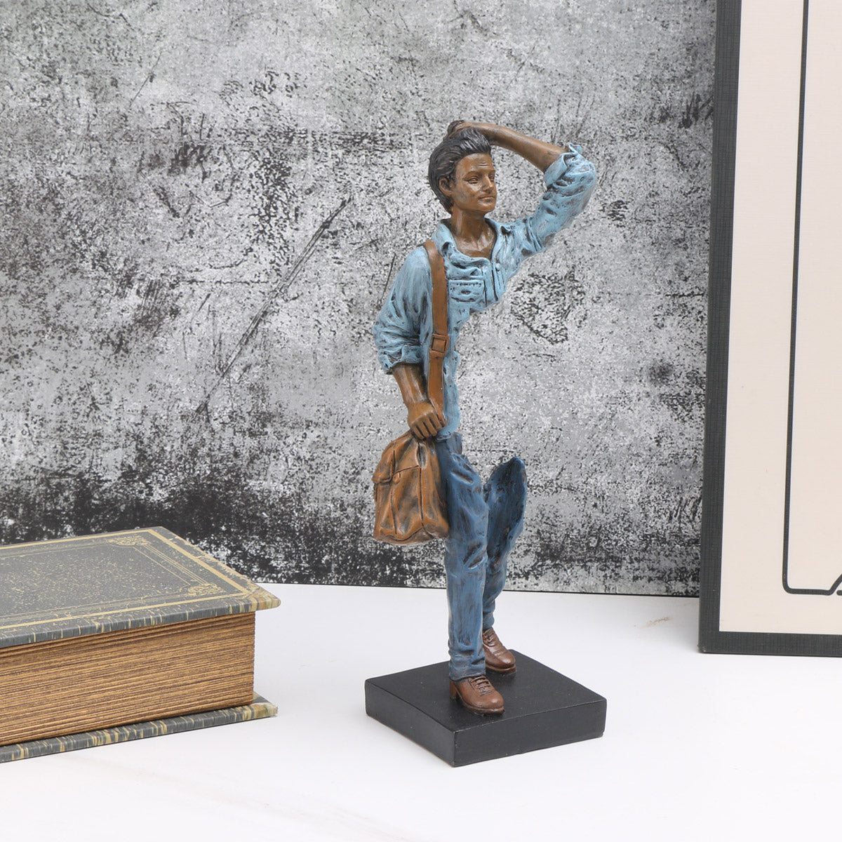 Urban Explorer Statue