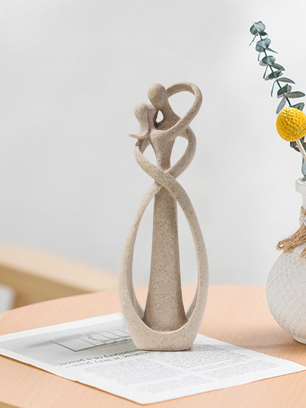 Minimalist Lovers Embrace Sculpture