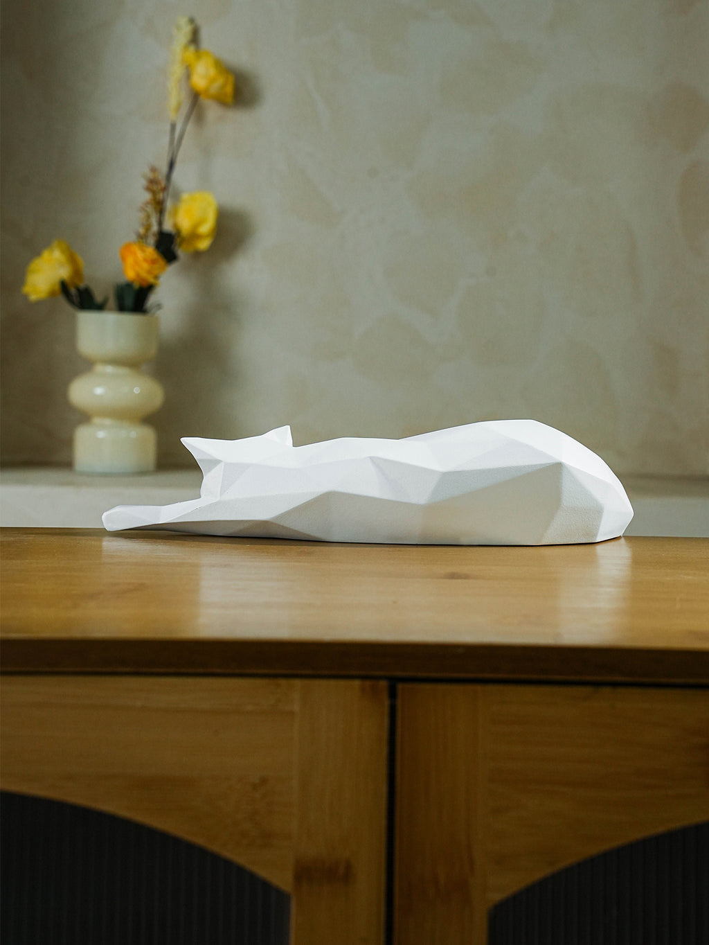 Nordic Geometric Relax Cat Shelf Statue