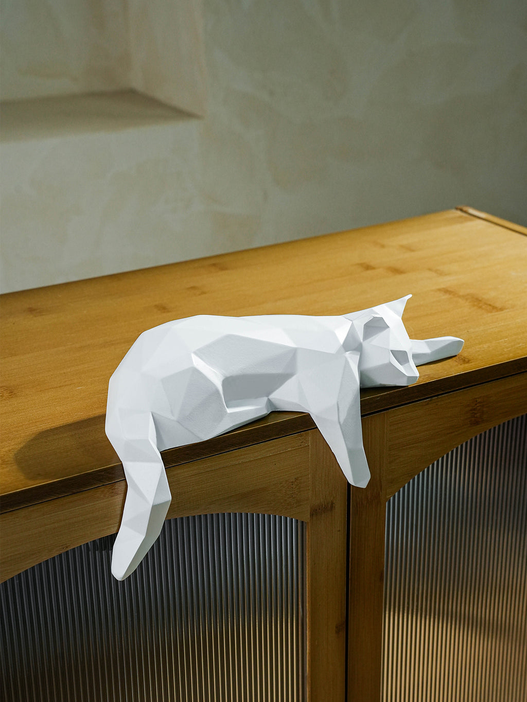Nordic Geometric Relax Cat Shelf Statue