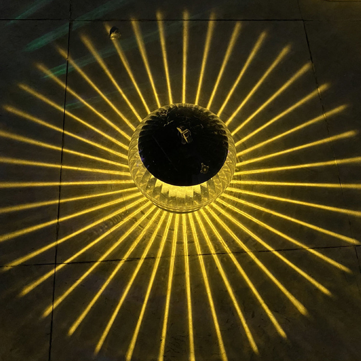 Solar Crackle Glass Ball Garden Light Decoration