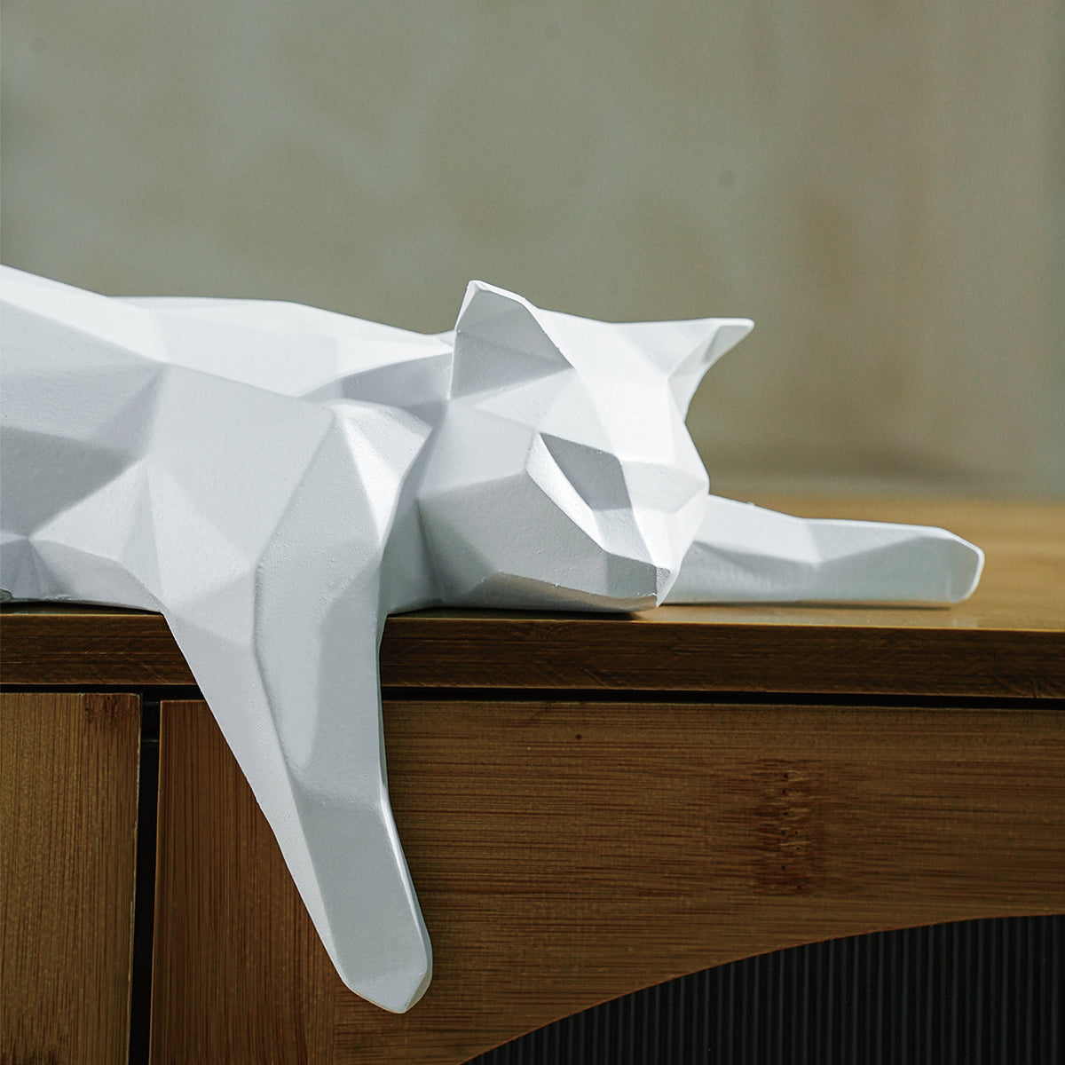 Nordic Geometric Relax Cat Shelf Statue