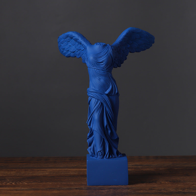 Winged Victory of Samothrace Statue