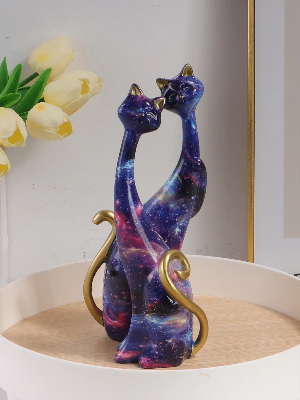 Modern Elegant Cat Statues Set