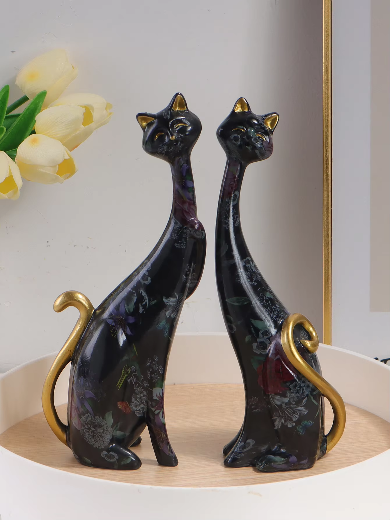Modern Elegant Cat Statues Set