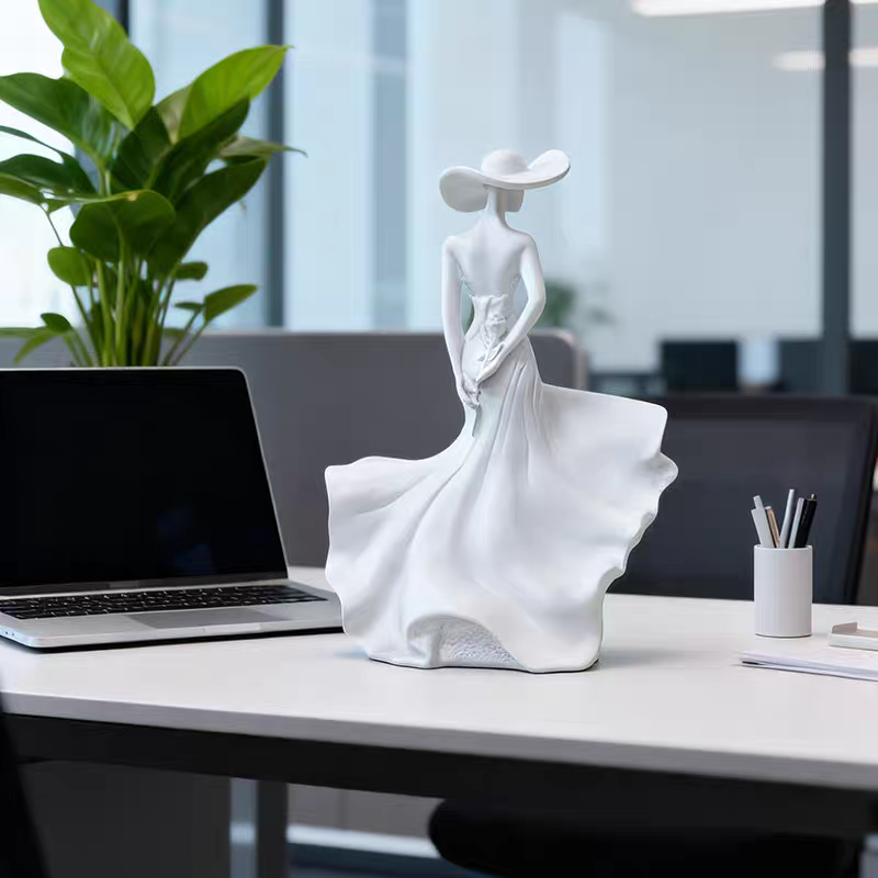 The Turning Back Elegant Lady Statue