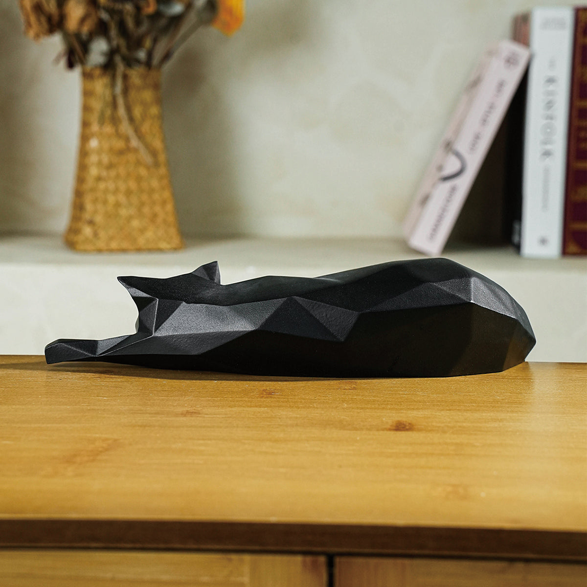 Nordic Geometric Relax Cat Shelf Statue