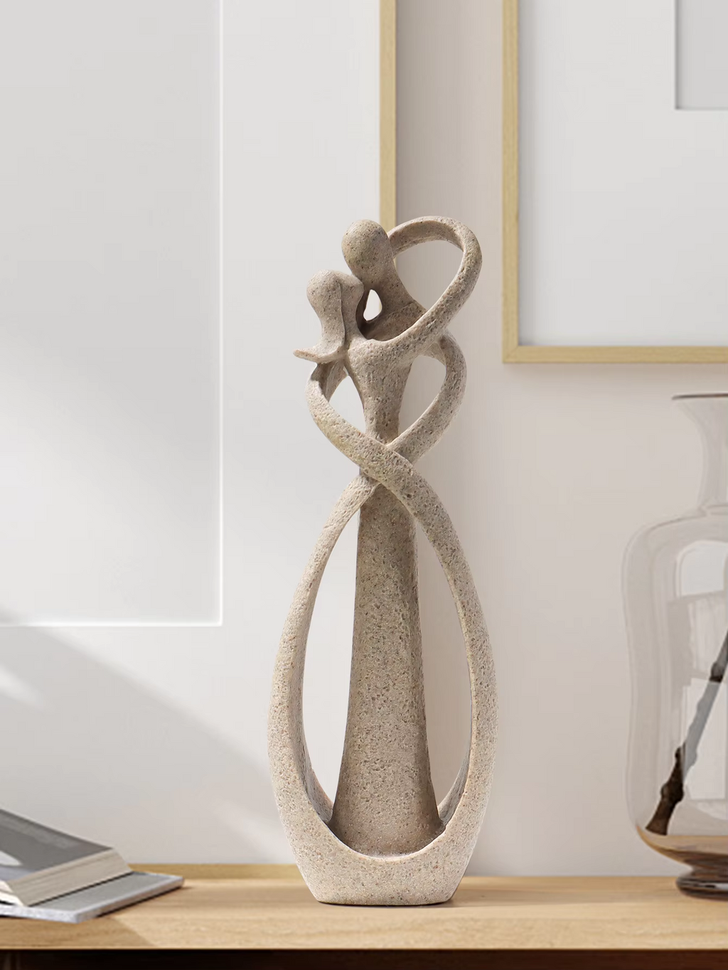 Minimalist Lovers Embrace Sculpture