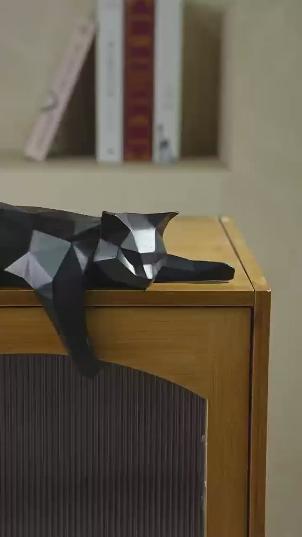 Nordic Geometric Relax Cat Shelf Statue